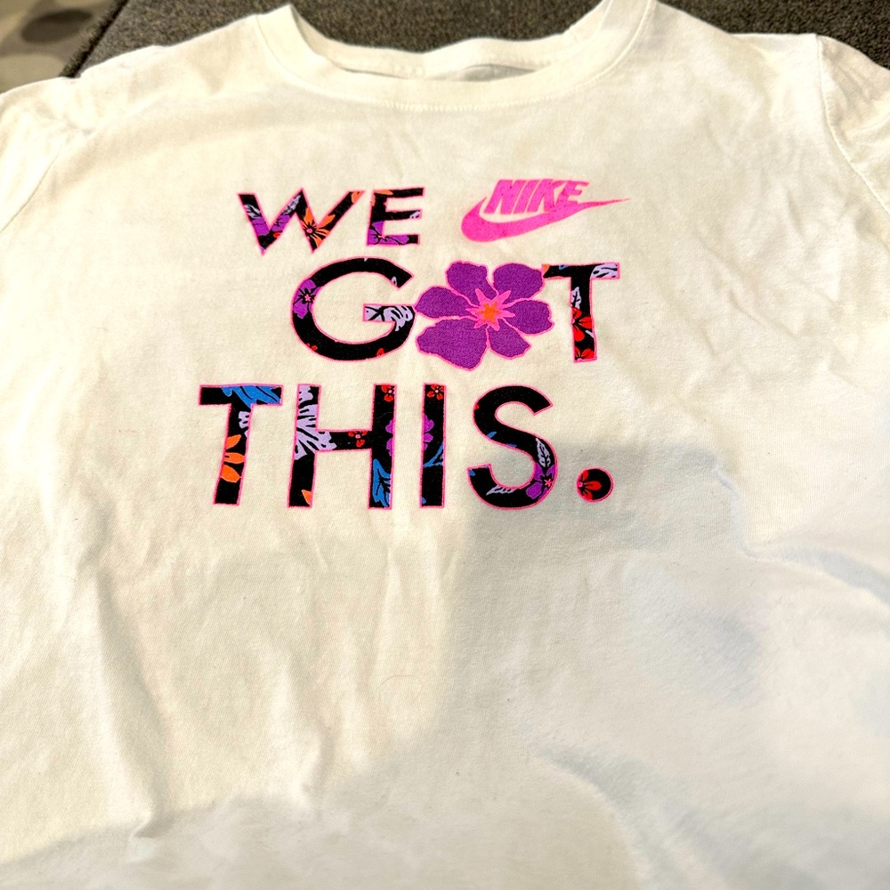 Nike girls XL tee